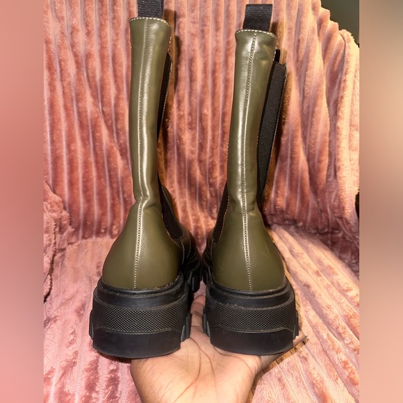 Mid-calf Forever 21 Women’s Boot Sz 9, no box. Olive/Black - Picture 5 of 8